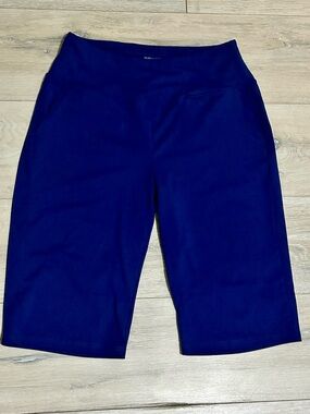 High-Rise Navy Women's Shorts - Gradual